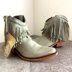 NWT Liberty Black Spirit Of The West Fringe Sage Green Booties Size 10